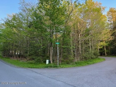 Beautiful, flat corner lot located in Pocono Farms Country Club on Pocono Farms Country Club in Pennsylvania - for sale on GolfHomes.com, golf home, golf lot