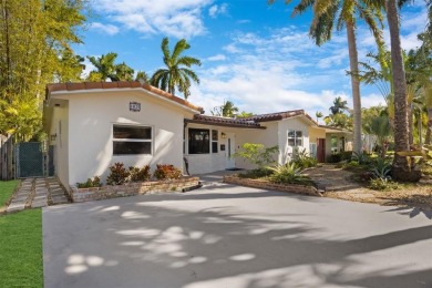 Meticulously kept home. Lovingly cared for by same owner for 28 on Hollywood Beach Golf and Country Club in Florida - for sale on GolfHomes.com, golf home, golf lot