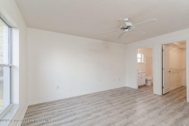 UPDATED, delightful 2 bedroom, PLUS a flex room, 2 bath, 1400+/- on Twisted Oaks Golf Club in Florida - for sale on GolfHomes.com, golf home, golf lot