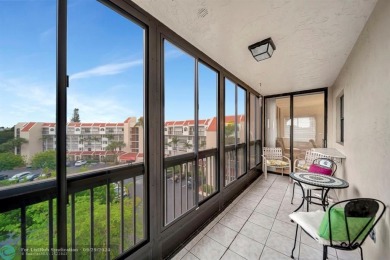 SPACIOUS 2/2 PENTHOUSE CORNER UNIT IN MANICURED 55+ LAKES OF on Inverrary Country Club in Florida - for sale on GolfHomes.com, golf home, golf lot