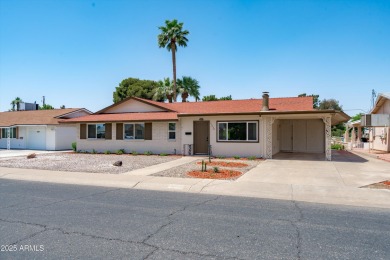 Move-in ready and beautifully remodeled, this 3-bedroom, 2-bath on Sun City South Golf Course in Arizona - for sale on GolfHomes.com, golf home, golf lot