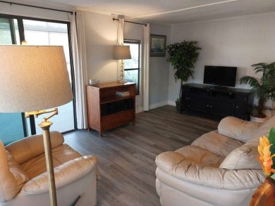 The Lot Rent for this home is $1,047.00/monthly. A cozy on Lake Fairways Country Club in Florida - for sale on GolfHomes.com, golf home, golf lot
