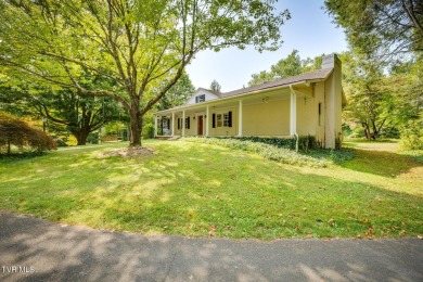 Welcome to 801 Ridgecrest Road, an idyllic, one-level, 4 bedroom on Pine Oaks Golf Club in Tennessee - for sale on GolfHomes.com, golf home, golf lot