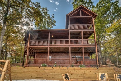 **Charming Mountain Retreat with Prime Location and Unmatched on Old Toccoa Farm Golf Club in Georgia - for sale on GolfHomes.com, golf home, golf lot