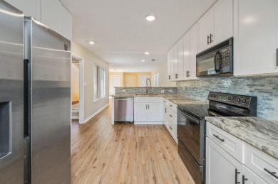 **Assumable 3.375% VA Loan Option**
Don't miss this rare on Fairway Oaks at Magnolia Golf Course in Florida - for sale on GolfHomes.com, golf home, golf lot