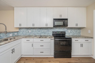 **Assumable 3.375% VA Loan Option**
Don't miss this rare on Fairway Oaks at Magnolia Golf Course in Florida - for sale on GolfHomes.com, golf home, golf lot