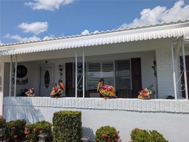 Attention Golfers, Sunseekers, Snowbirds...perfect opportunity on Mainlands Golf Club in Florida - for sale on GolfHomes.com, golf home, golf lot