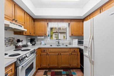 Live the beach life in this fully furnished 3-bedroom, 2-bath on Beachwood Golf Club in South Carolina - for sale on GolfHomes.com, golf home, golf lot