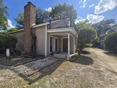 Live the beach life in this fully furnished 3-bedroom, 2-bath on Beachwood Golf Club in South Carolina - for sale on GolfHomes.com, golf home, golf lot