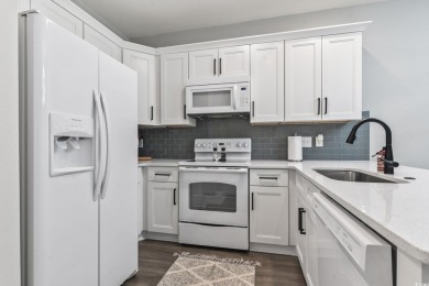 TURN KEY READY! This beautifully updated home is perfect for on River Oaks Golf Plantation  in South Carolina - for sale on GolfHomes.com, golf home, golf lot