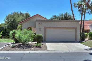 Unique remodeled &immaculate end unit patio home with Great Room on Westbrook Village Golf Club in Arizona - for sale on GolfHomes.com, golf home, golf lot