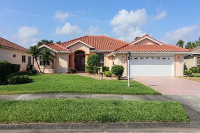 WONDERFUL LOCATION FOR THIS LARGE WATERFRONT HOME IN THE GATED on Bobcat Trail Golf Club in Florida - for sale on GolfHomes.com, golf home, golf lot