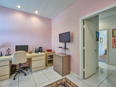 Welcome to this beautifully maintained 3-bedroom, 2.5-bathroom on Wycliffe Golf and Country Club in Florida - for sale on GolfHomes.com, golf home, golf lot