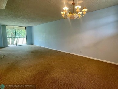 Nice 1 bedroom, 1.5 bath golf view condo that is PRICED TO SELL on  in Florida - for sale on GolfHomes.com, golf home, golf lot