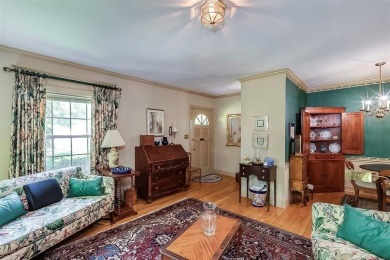 Welcome to 320 Queensway Drive, situated in the highly on Idle Hour Country Club in Kentucky - for sale on GolfHomes.com, golf home, golf lot