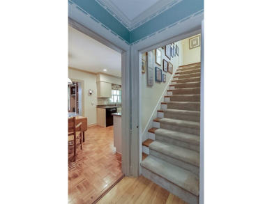 Welcome to 320 Queensway Drive, situated in the highly on Idle Hour Country Club in Kentucky - for sale on GolfHomes.com, golf home, golf lot
