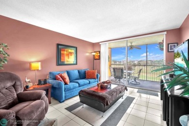 Welcome to this charming, fully furnished 1-bedroom, 1.5-bath on Palm-Aire Country Club and Resort - The Oaks in Florida - for sale on GolfHomes.com, golf home, golf lot