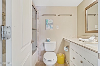 Beautifully updated 2BR end-unit townhome in one of Sea Pines' on Harbour Town Golf Links in South Carolina - for sale on GolfHomes.com, golf home, golf lot