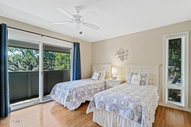 Beautifully updated 2BR end-unit townhome in one of Sea Pines' on Harbour Town Golf Links in South Carolina - for sale on GolfHomes.com, golf home, golf lot