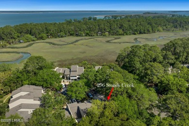 Beautifully updated 2BR end-unit townhome in one of Sea Pines' on Harbour Town Golf Links in South Carolina - for sale on GolfHomes.com, golf home, golf lot