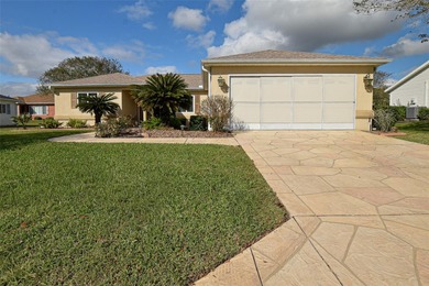 Welcome to your new beginning.  Well maintained home, close to on Eagle Ridge At Spruce Creek Country Club in Florida - for sale on GolfHomes.com, golf home, golf lot