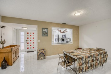 Charming 55+ community villa in Applegate at Indian Springs on Indian Spring Golf and Country Club in Florida - for sale on GolfHomes.com, golf home, golf lot
