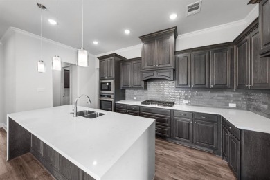 MLS# 20812371 - Built by Altura Homes - Ready Now! ~ This on Heath Golf and Yacht Club in Texas - for sale on GolfHomes.com, golf home, golf lot