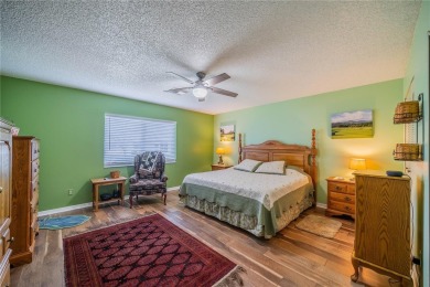 Beautiful 2 bedroom, 2 bath Condo in award-winning Kings Point on Falcon Watch Golf Club in Florida - for sale on GolfHomes.com, golf home, golf lot