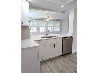 MOVE-IN READY!  This stunning 2-bedroom, 2-bathroom BALDWIN on Mainlands Golf Club in Florida - for sale on GolfHomes.com, golf home, golf lot