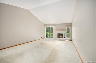 Rochester Hills two bedroom ranch condo with 2 car garage is a on Hampton Golf and Recreation Club in Michigan - for sale on GolfHomes.com, golf home, golf lot