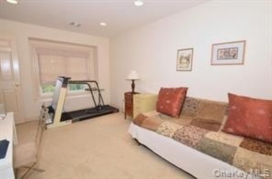 ELEGANT VISCAYA VILLA IN THE GREENS with FULL FINISHED BASEMENT on The Greens At Half Hollow in New York - for sale on GolfHomes.com, golf home, golf lot
