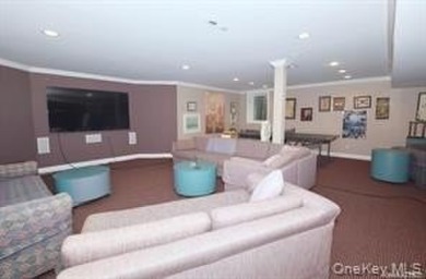 ELEGANT VISCAYA VILLA IN THE GREENS with FULL FINISHED BASEMENT on The Greens At Half Hollow in New York - for sale on GolfHomes.com, golf home, golf lot