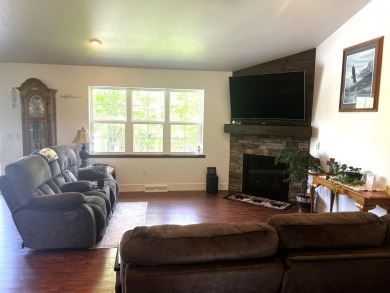 Welcome to River Trace Rd where you can spend your days on the 9 on Riverview Golf Course in Wisconsin - for sale on GolfHomes.com, golf home, golf lot