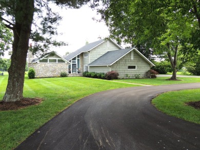 Located  on a scenic golf  course, this charming one and half on Frankfort Country Club in Kentucky - for sale on GolfHomes.com, golf home, golf lot
