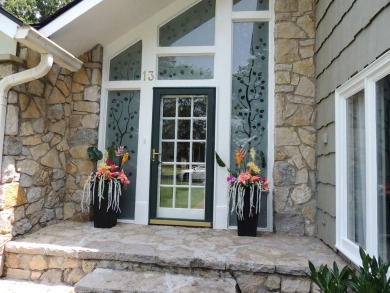 Located  on a scenic golf  course, this charming one and half on Frankfort Country Club in Kentucky - for sale on GolfHomes.com, golf home, golf lot