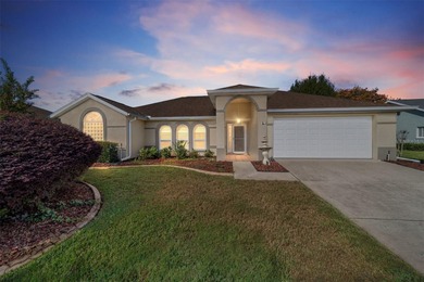 GATED 55+ COMMUNITY:  This 2 bedroom/ 2 bathroom home has new on Ocala Palms Golf and Country Club in Florida - for sale on GolfHomes.com, golf home, golf lot