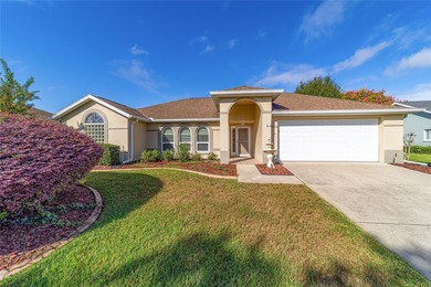 GATED 55+ COMMUNITY:  This 2 bedroom/ 2 bathroom home has new on Ocala Palms Golf and Country Club in Florida - for sale on GolfHomes.com, golf home, golf lot