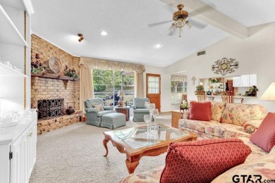 Lovely home close to park and swimming pool, offering a great on Hide-A-Way Lake Golf Course in Texas - for sale on GolfHomes.com, golf home, golf lot