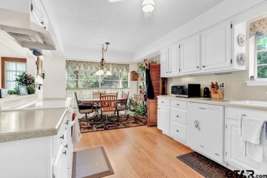 Lovely home close to park and swimming pool, offering a great on Hide-A-Way Lake Golf Course in Texas - for sale on GolfHomes.com, golf home, golf lot