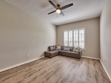 Perfect entry level unit with Silver Membership available! on Wycliffe Golf and Country Club in Florida - for sale on GolfHomes.com, golf home, golf lot