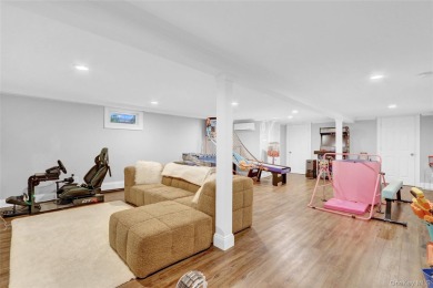 CIRCLE BACK AROUND -- YOU DIDN'T COME TO NASSAU SHORES TO PLAY on Peninsula Golf Club in New York - for sale on GolfHomes.com, golf home, golf lot