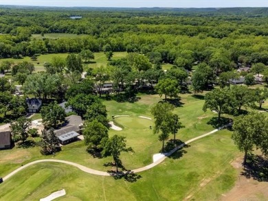 Spacious Home with golf course views in coveted Kenilworth on Hillcrest Country Club in Oklahoma - for sale on GolfHomes.com, golf home, golf lot