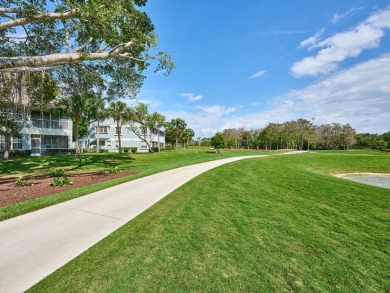Perfect entry level unit with Silver Membership available! on Wycliffe Golf and Country Club in Florida - for sale on GolfHomes.com, golf home, golf lot