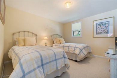 This 3-bedroom, 1-bath lakefront cottage offers the perfect on Lake Mohawk Golf Club in Ohio - for sale on GolfHomes.com, golf home, golf lot