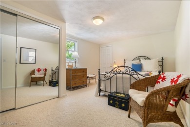This 3-bedroom, 1-bath lakefront cottage offers the perfect on Lake Mohawk Golf Club in Ohio - for sale on GolfHomes.com, golf home, golf lot