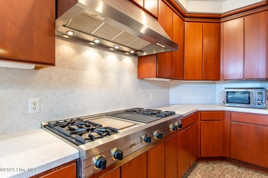 This is a gorgeous brick, 3-bedroom, 4 full-bathroom home in The on Sound Golf Links at Albemarle Plantation in North Carolina - for sale on GolfHomes.com, golf home, golf lot