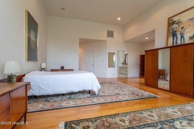 This is a gorgeous brick, 3-bedroom, 4 full-bathroom home in The on Sound Golf Links at Albemarle Plantation in North Carolina - for sale on GolfHomes.com, golf home, golf lot