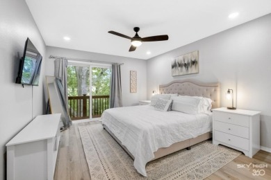 Beautifully renovated, fully furnished townhouse on the 17th on Bella Vista - Metfield Golf Complex and Country Club in Arkansas - for sale on GolfHomes.com, golf home, golf lot