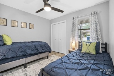 Beautifully renovated, fully furnished townhouse on the 17th on Bella Vista - Metfield Golf Complex and Country Club in Arkansas - for sale on GolfHomes.com, golf home, golf lot