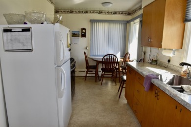 Welcome to this delightful two-bedroom, two-bath ranch-style on Sibley Golf And Country Club in Iowa - for sale on GolfHomes.com, golf home, golf lot